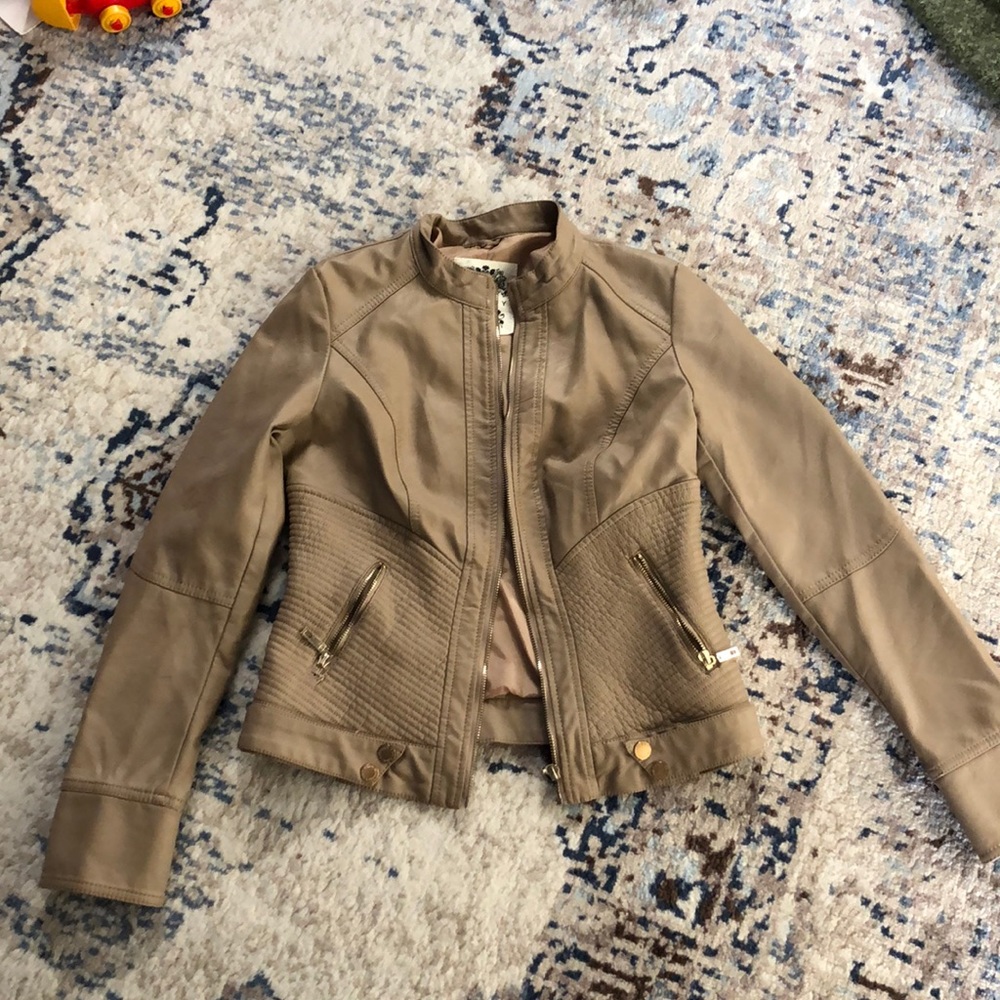 Super cute Faux leather jacket